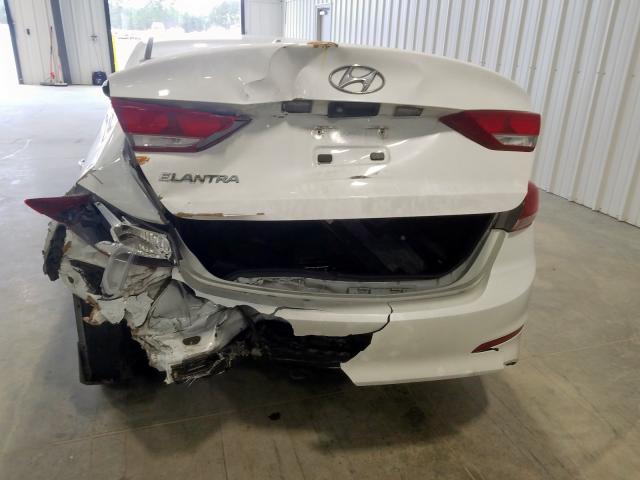 Photo 8 VIN: 5NPD84LF4HH208818 - HYUNDAI ELANTRA SE 