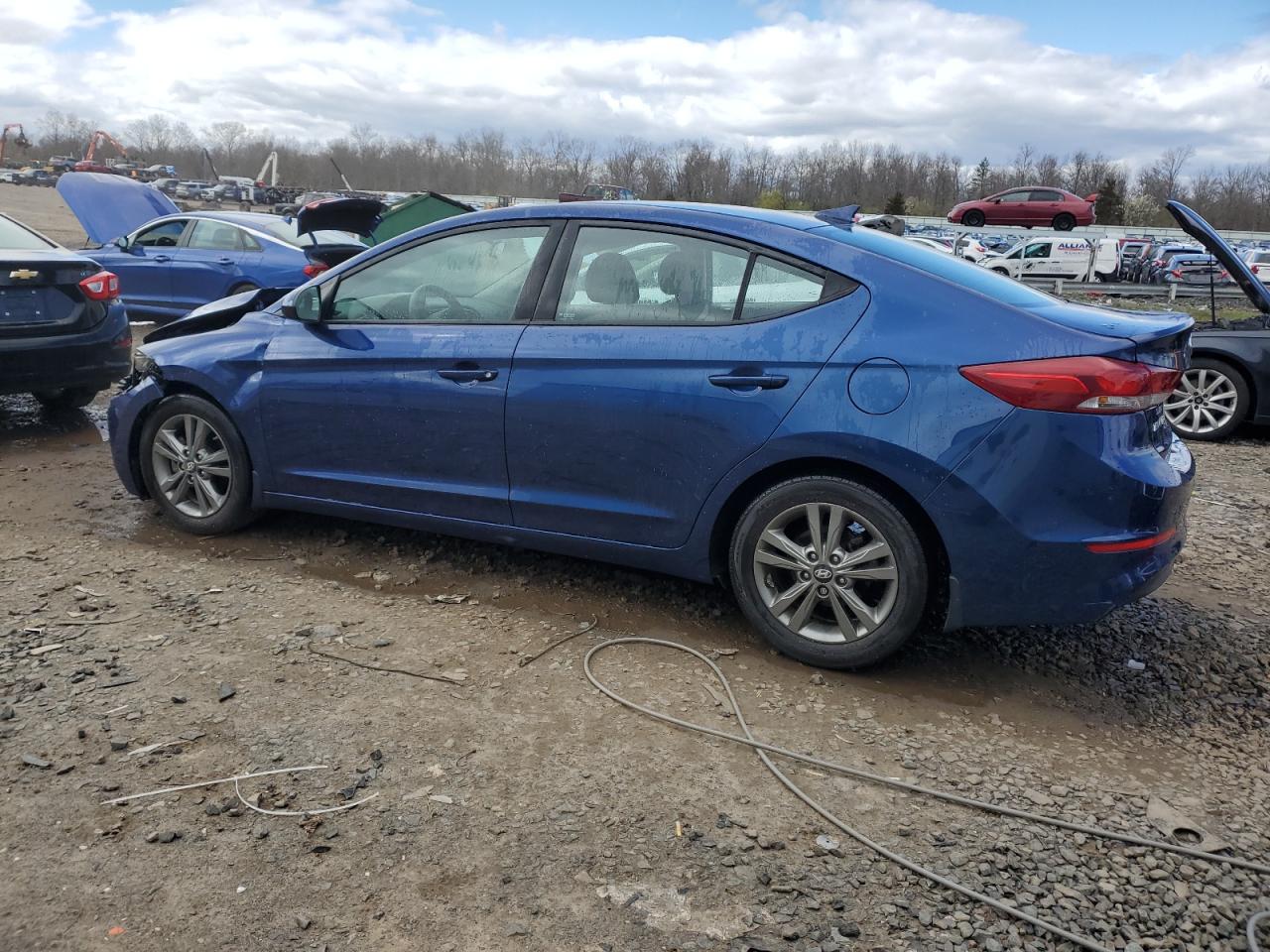 Photo 1 VIN: 5NPD84LF4JH223437 - HYUNDAI ELANTRA 