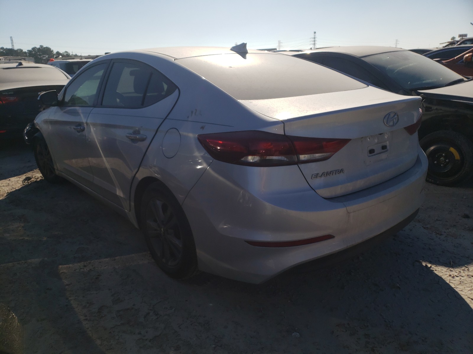 Photo 2 VIN: 5NPD84LF4JH225382 - HYUNDAI ELANTRA SE 