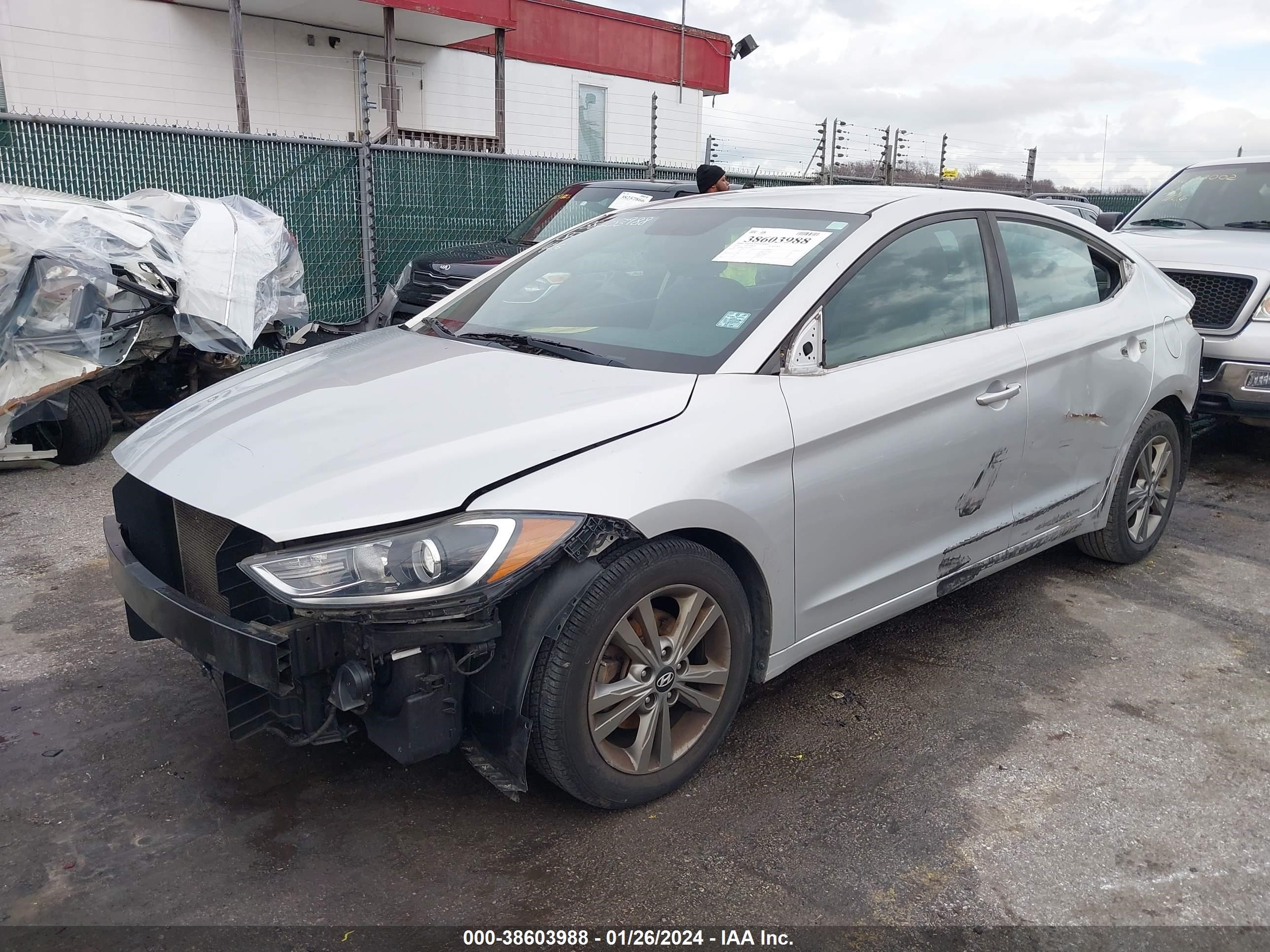 Photo 1 VIN: 5NPD84LF4JH230758 - HYUNDAI ELANTRA 