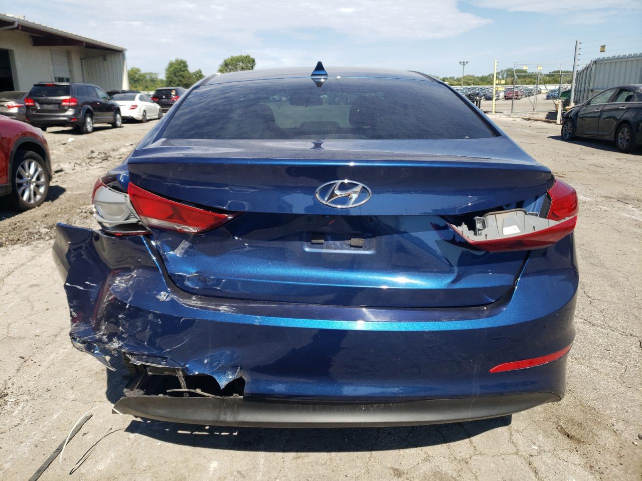 Photo 5 VIN: 5NPD84LF4JH239217 - HYUNDAI ELANTRA 