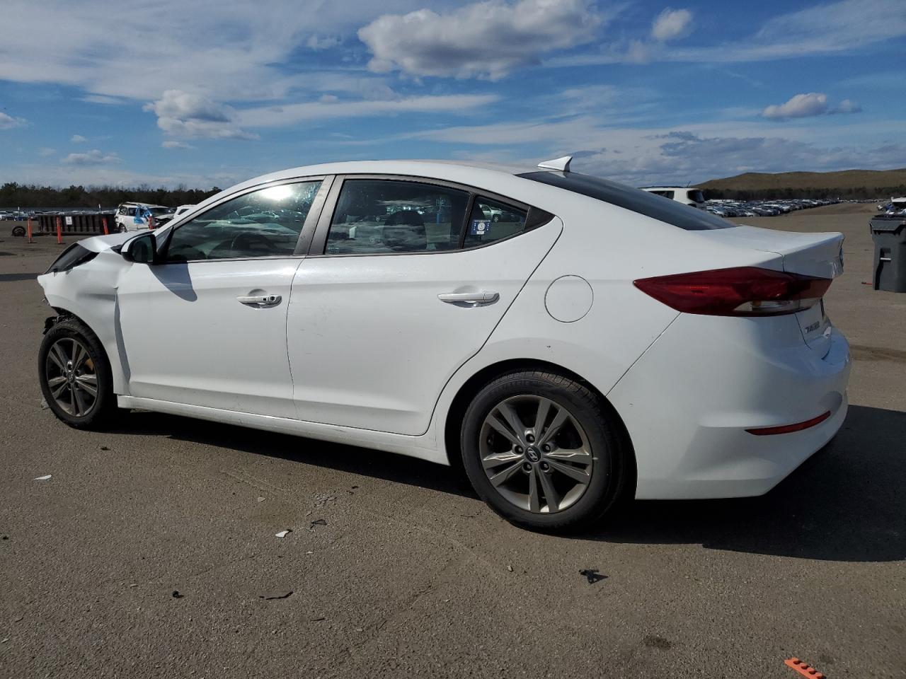 Photo 1 VIN: 5NPD84LF4JH243980 - HYUNDAI ELANTRA 