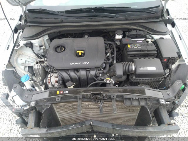 Photo 9 VIN: 5NPD84LF4JH245597 - HYUNDAI ELANTRA 