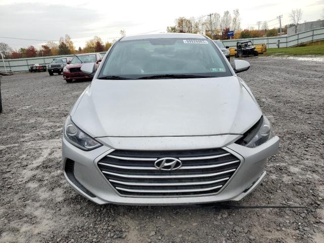 Photo 4 VIN: 5NPD84LF4JH246233 - HYUNDAI ELANTRA 