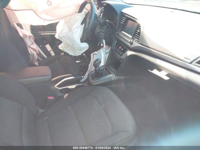 Photo 4 VIN: 5NPD84LF4JH249665 - HYUNDAI ELANTRA 