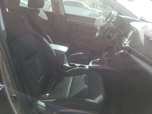 Photo 4 VIN: 5NPD84LF4JH258611 - HYUNDAI ELANTRA SE 