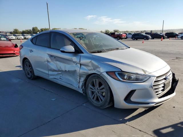 Photo 3 VIN: 5NPD84LF4JH261833 - HYUNDAI ELANTRA SE 