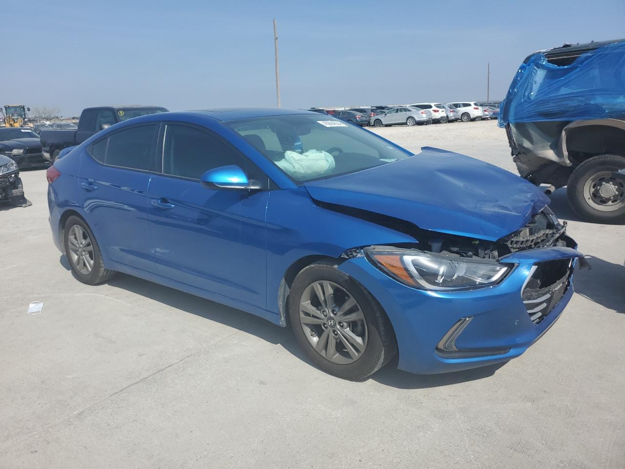 Photo 3 VIN: 5NPD84LF4JH275442 - HYUNDAI ELANTRA 