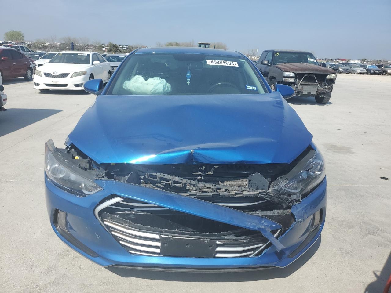 Photo 4 VIN: 5NPD84LF4JH275442 - HYUNDAI ELANTRA 