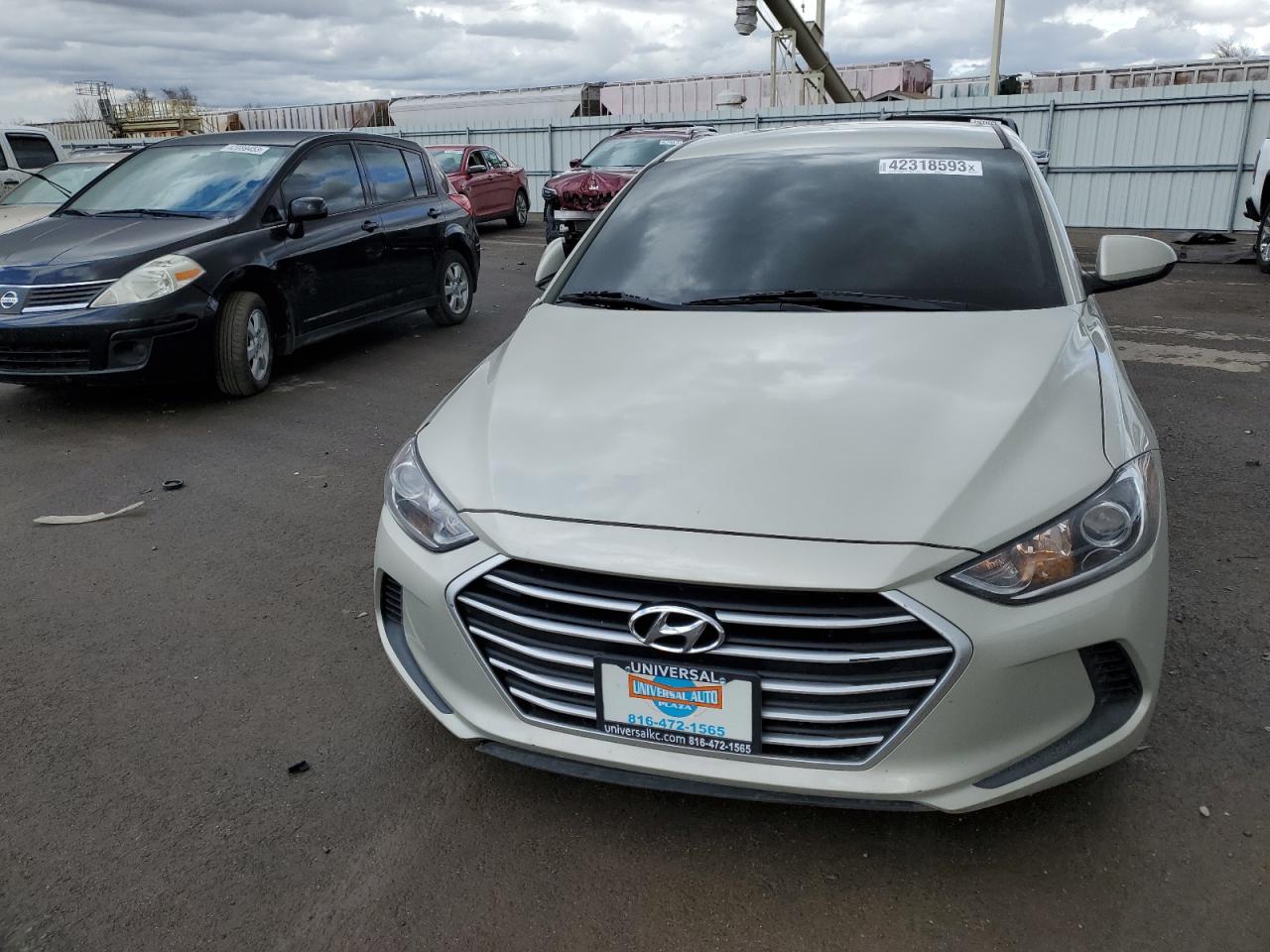 Photo 4 VIN: 5NPD84LF4JH285405 - HYUNDAI ELANTRA 