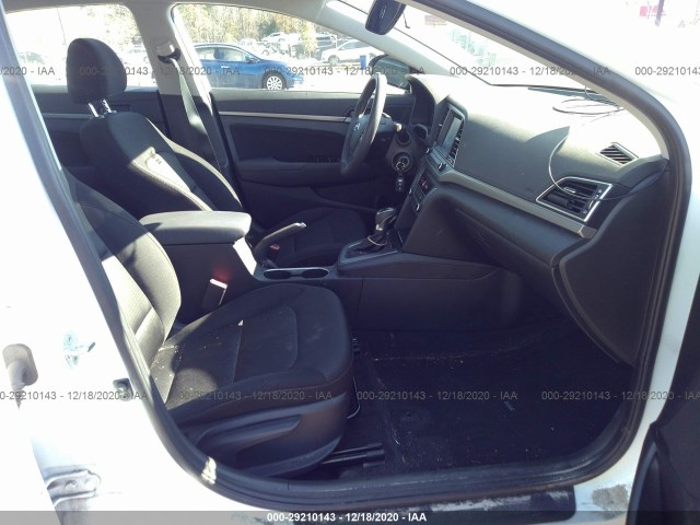 Photo 4 VIN: 5NPD84LF4JH285789 - HYUNDAI ELANTRA 