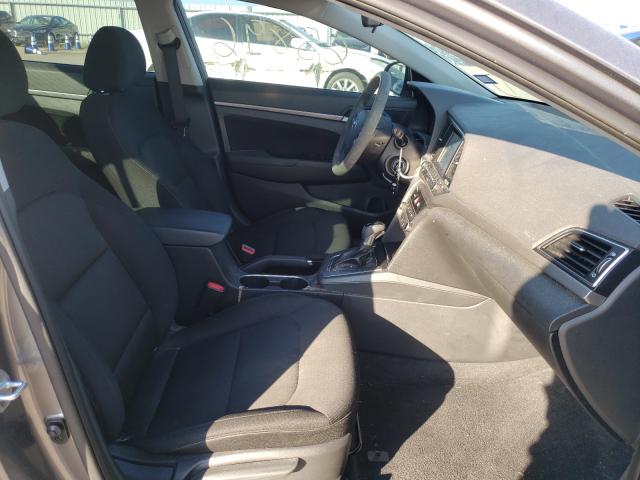 Photo 4 VIN: 5NPD84LF4JH292693 - HYUNDAI ELANTRA SE 