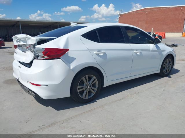 Photo 3 VIN: 5NPD84LF4JH297358 - HYUNDAI ELANTRA 