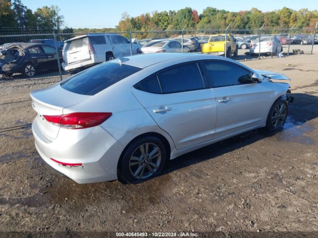 Photo 3 VIN: 5NPD84LF4JH298607 - HYUNDAI ELANTRA 