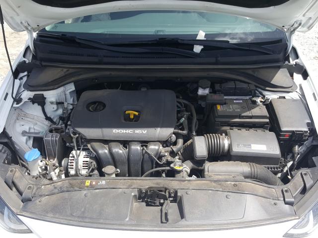 Photo 6 VIN: 5NPD84LF4JH301070 - HYUNDAI ELANTRA SE 