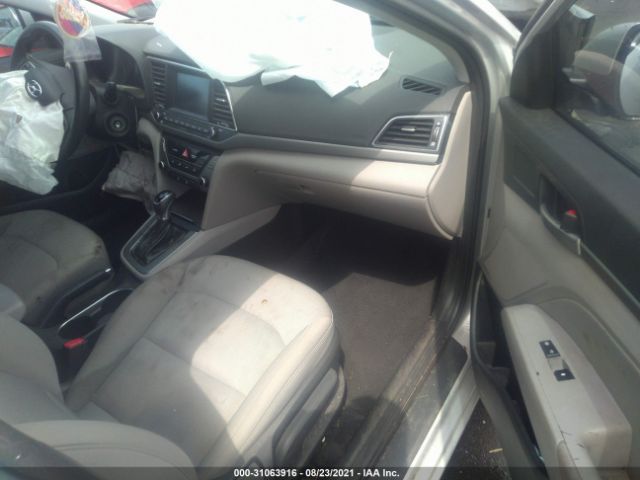 Photo 4 VIN: 5NPD84LF4JH301697 - HYUNDAI ELANTRA 