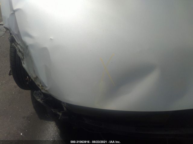 Photo 9 VIN: 5NPD84LF4JH301697 - HYUNDAI ELANTRA 