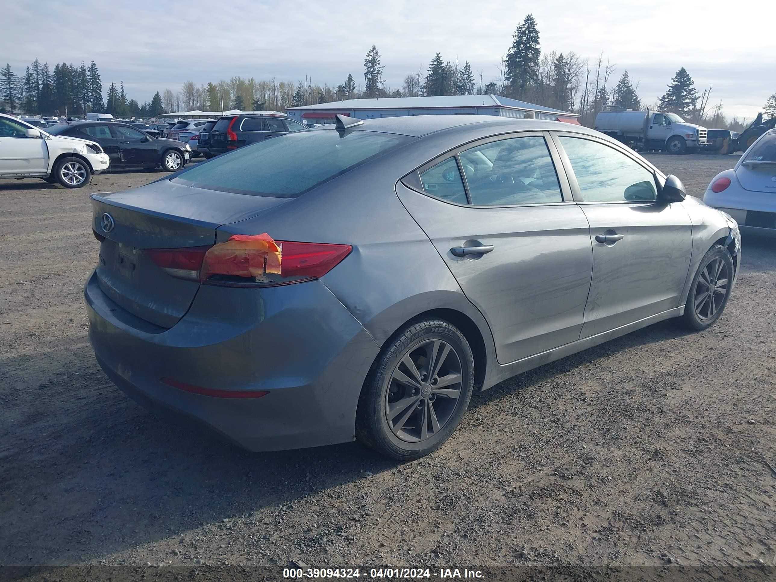 Photo 3 VIN: 5NPD84LF4JH306060 - HYUNDAI ELANTRA 