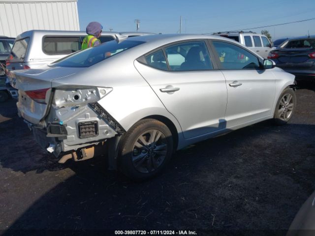 Photo 3 VIN: 5NPD84LF4JH307371 - HYUNDAI ELANTRA 