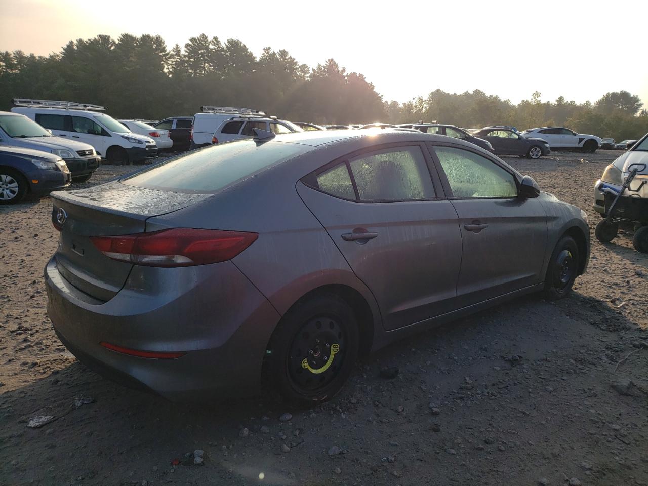 Photo 2 VIN: 5NPD84LF4JH313171 - HYUNDAI ELANTRA 