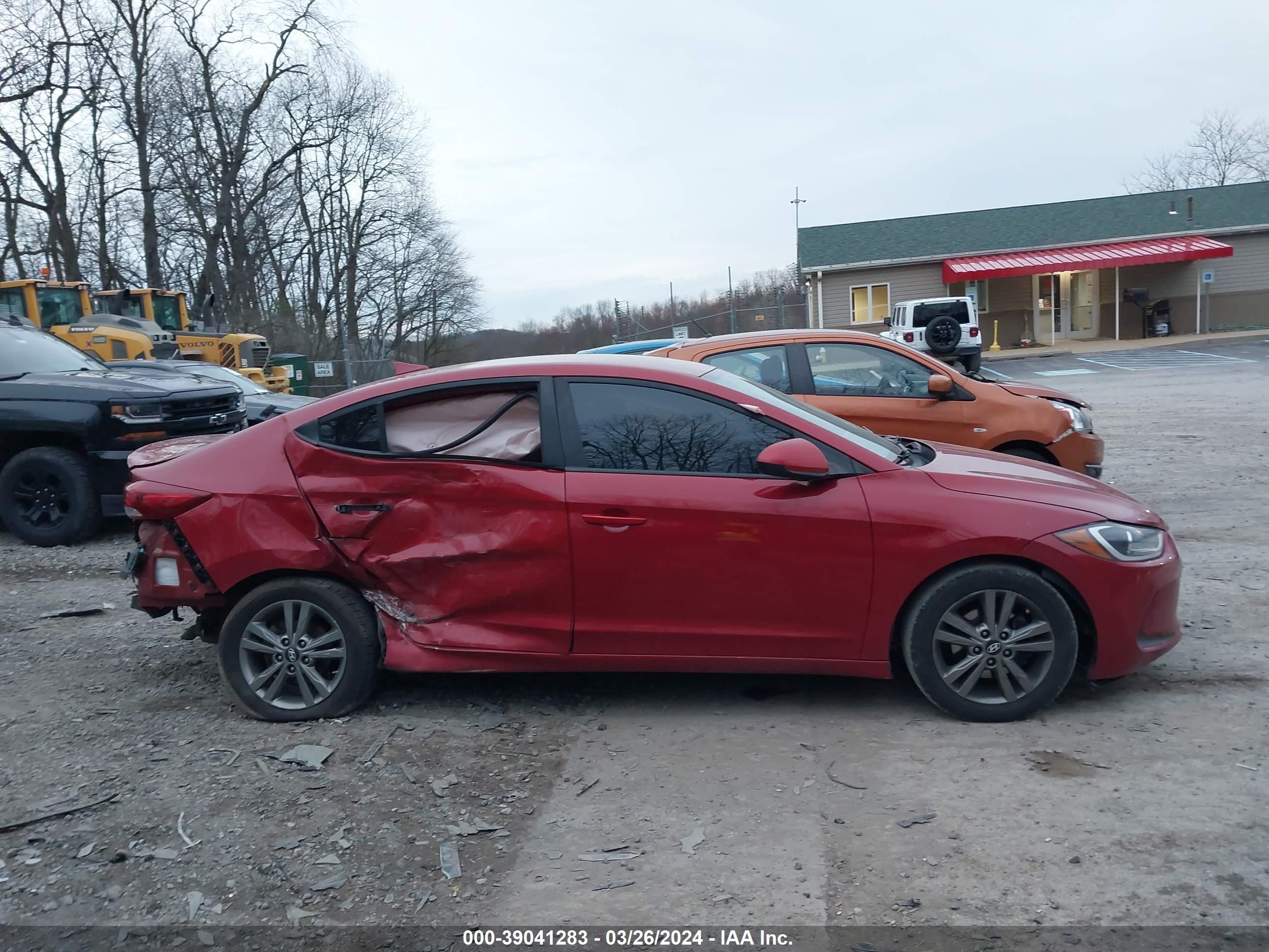 Photo 12 VIN: 5NPD84LF4JH328835 - HYUNDAI ELANTRA 