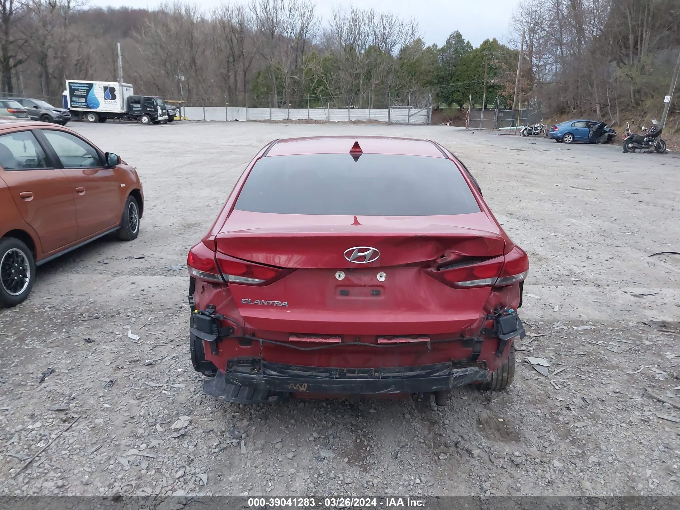 Photo 15 VIN: 5NPD84LF4JH328835 - HYUNDAI ELANTRA 