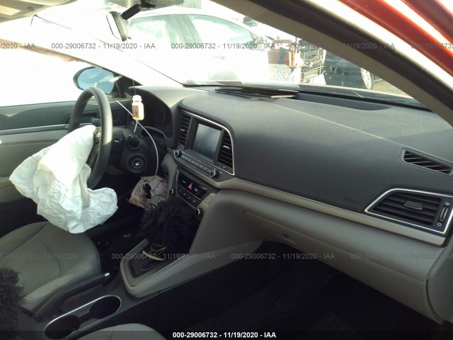 Photo 4 VIN: 5NPD84LF4JH337258 - HYUNDAI ELANTRA 