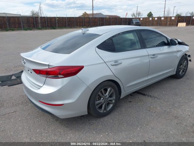 Photo 3 VIN: 5NPD84LF4JH337874 - HYUNDAI ELANTRA 