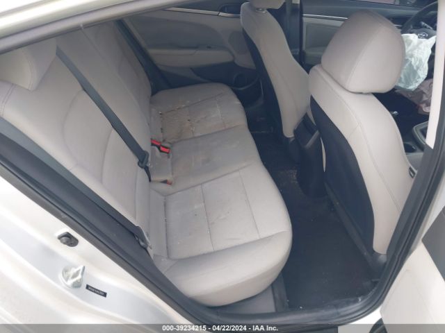 Photo 7 VIN: 5NPD84LF4JH337874 - HYUNDAI ELANTRA 