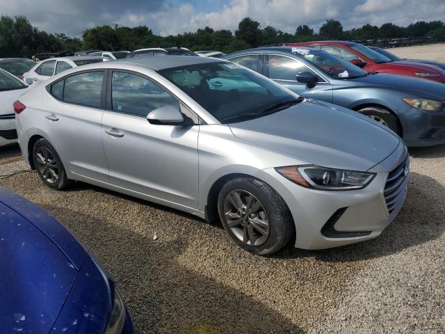 Photo 3 VIN: 5NPD84LF4JH340189 - HYUNDAI ELANTRA SE 