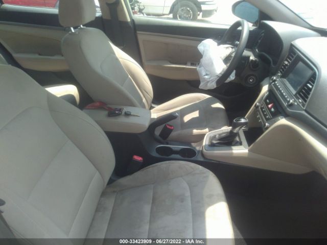 Photo 4 VIN: 5NPD84LF4JH365030 - HYUNDAI ELANTRA 