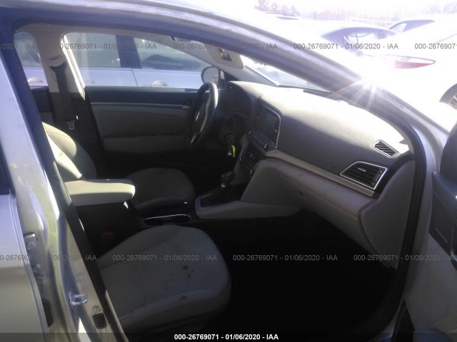 Photo 4 VIN: 5NPD84LF4JH366890 - HYUNDAI ELANTRA 