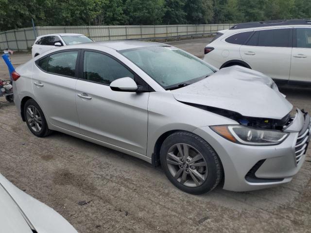 Photo 3 VIN: 5NPD84LF4JH374228 - HYUNDAI ELANTRA SE 