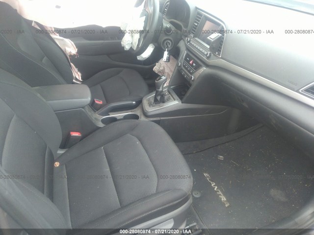 Photo 4 VIN: 5NPD84LF4JH393233 - HYUNDAI ELANTRA 