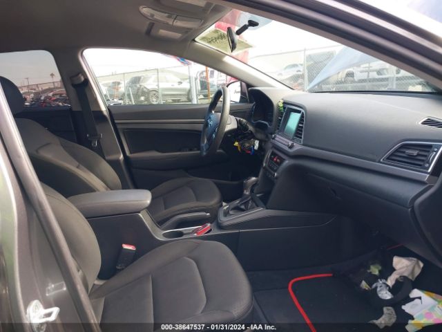 Photo 4 VIN: 5NPD84LF4JH393989 - HYUNDAI ELANTRA 