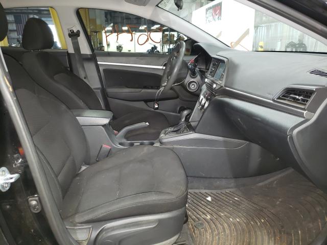 Photo 4 VIN: 5NPD84LF4KH403258 - HYUNDAI ELANTRA SE 