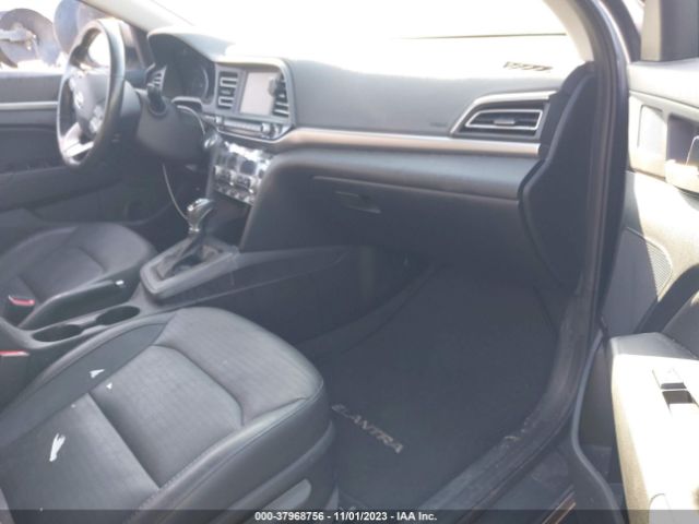 Photo 4 VIN: 5NPD84LF4KH414373 - HYUNDAI ELANTRA 