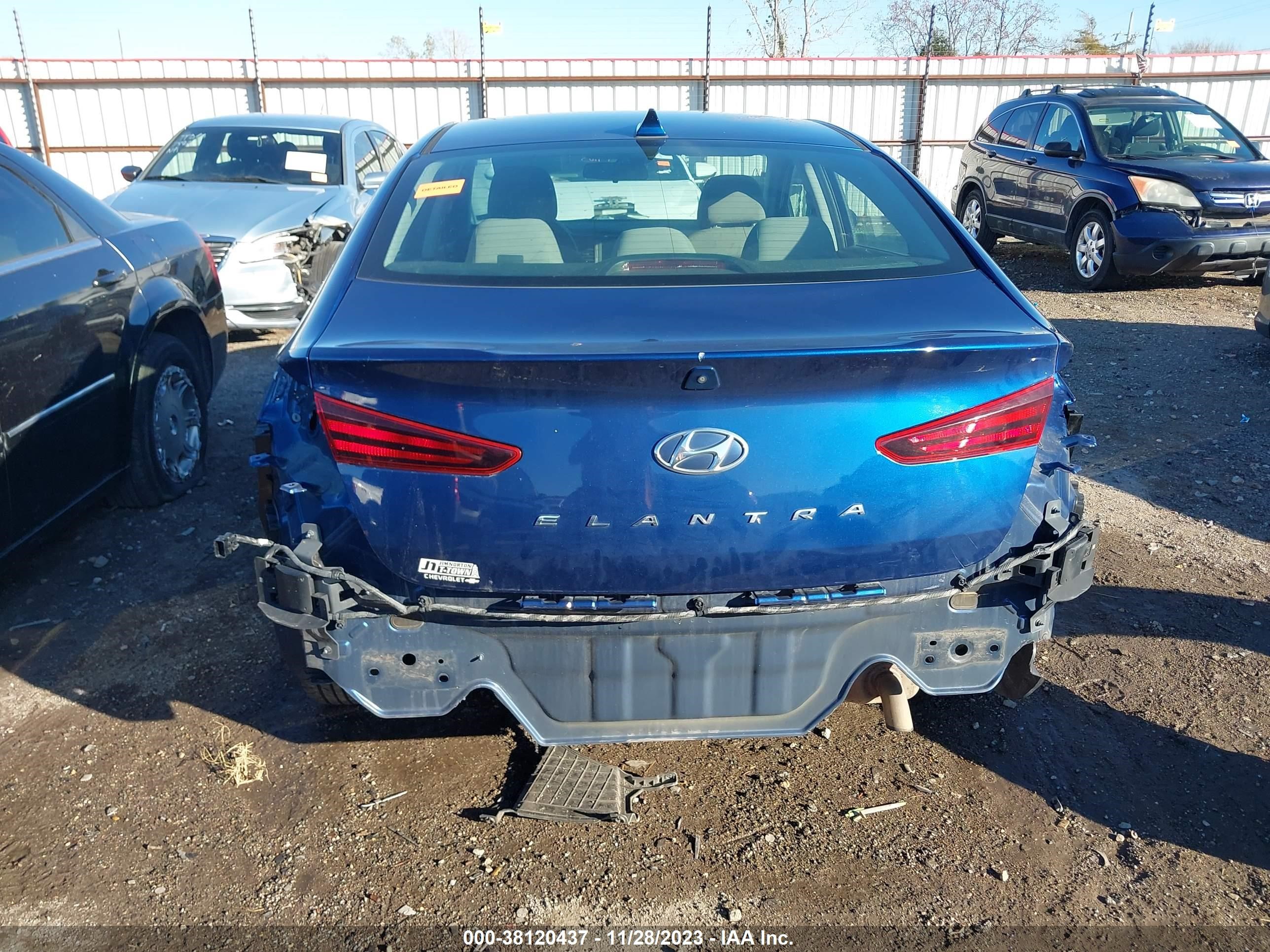 Photo 15 VIN: 5NPD84LF4KH436213 - HYUNDAI ELANTRA 