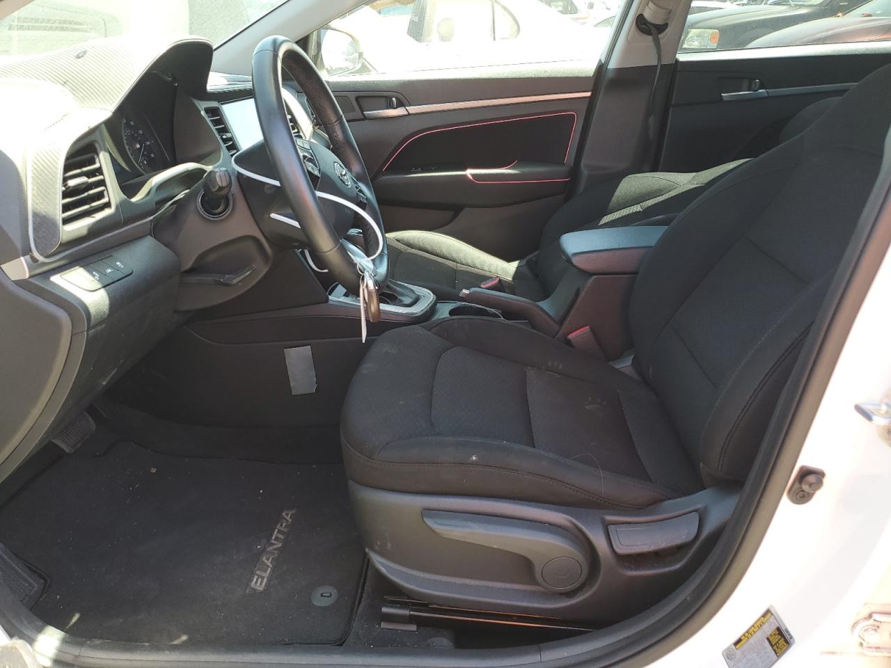 Photo 6 VIN: 5NPD84LF4KH447339 - HYUNDAI ELANTRA 