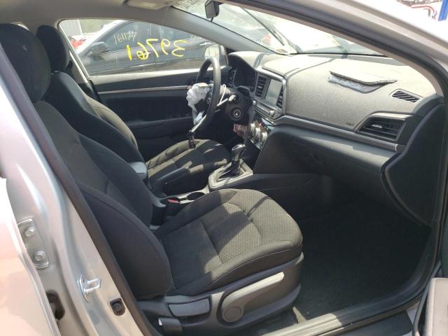 Photo 4 VIN: 5NPD84LF4KH467946 - HYUNDAI ELANTRA SE 