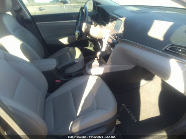 Photo 4 VIN: 5NPD84LF4KH477134 - HYUNDAI ELANTRA 