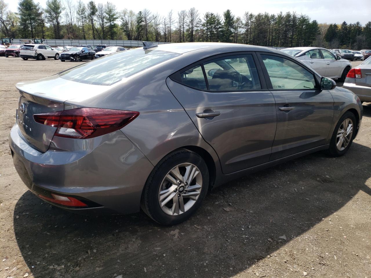 Photo 2 VIN: 5NPD84LF4KH485153 - HYUNDAI ELANTRA 