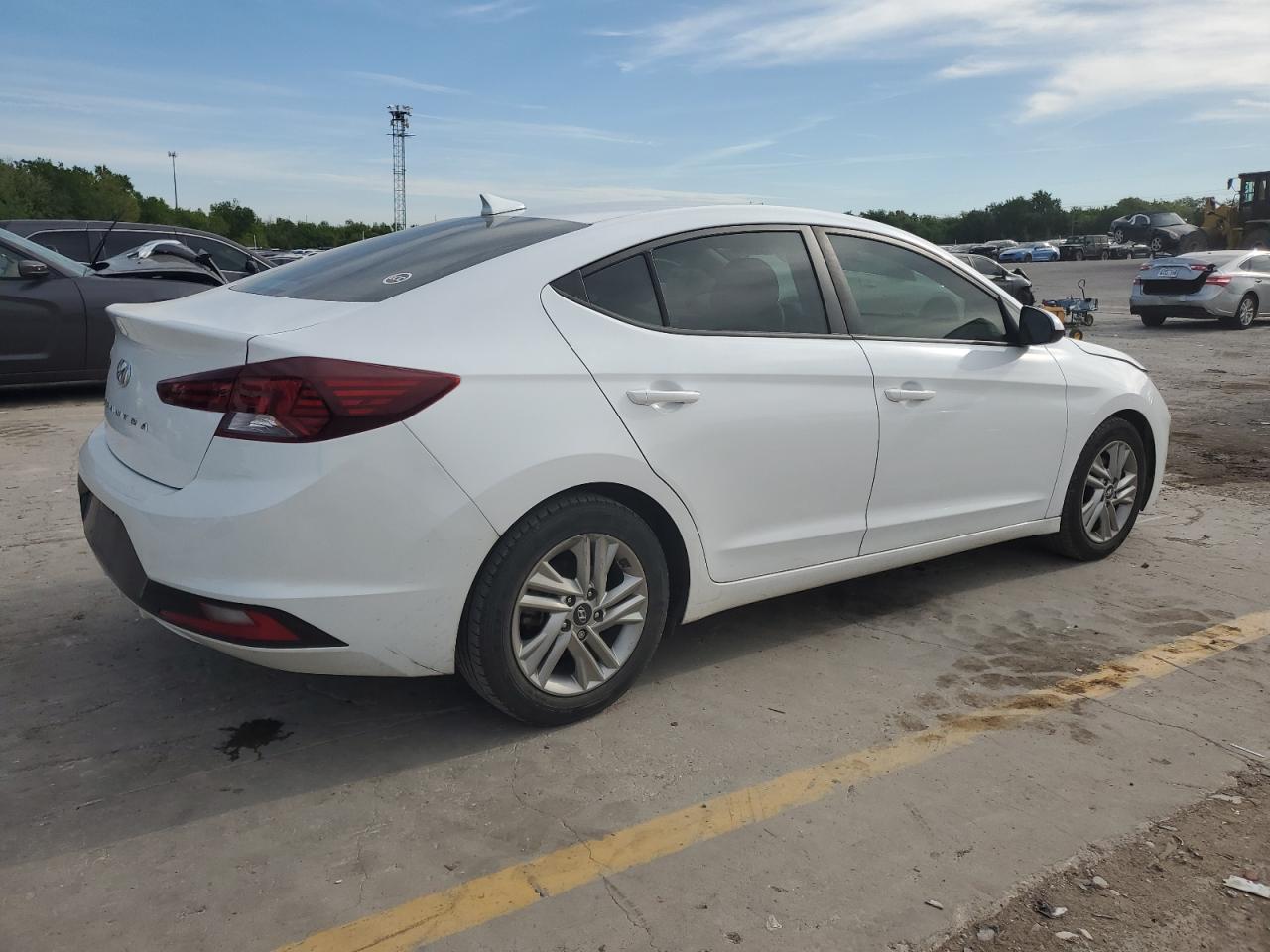 Photo 2 VIN: 5NPD84LF4LH602845 - HYUNDAI ELANTRA 