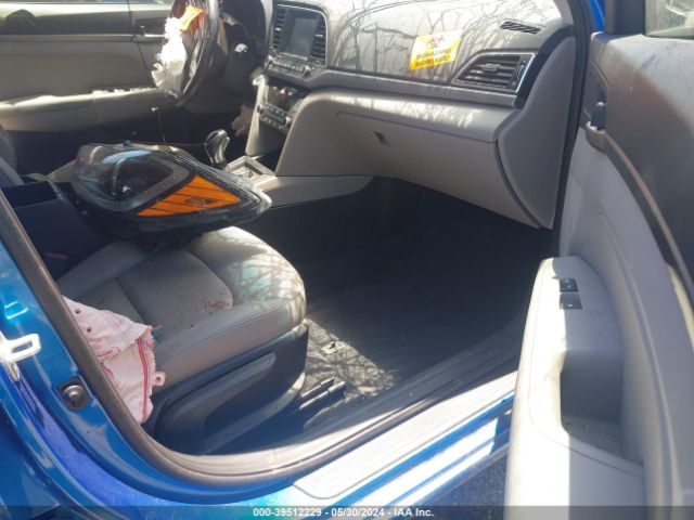 Photo 4 VIN: 5NPD84LF5HH017456 - HYUNDAI ELANTRA 