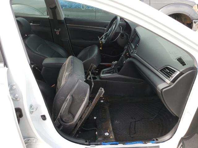 Photo 4 VIN: 5NPD84LF5HH028909 - HYUNDAI ELANTRA SE 