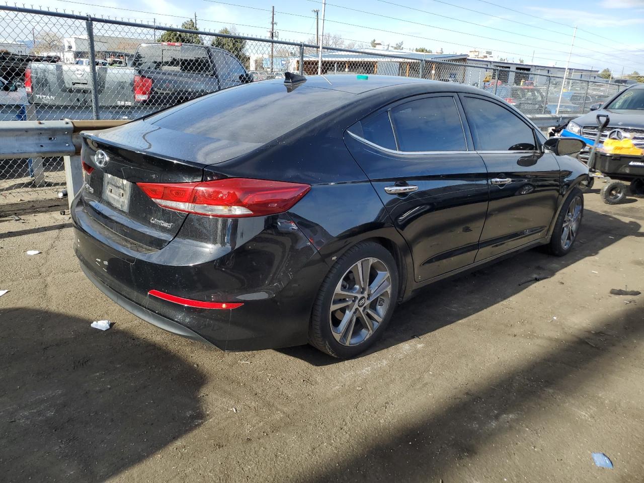 Photo 2 VIN: 5NPD84LF5HH037898 - HYUNDAI ELANTRA 