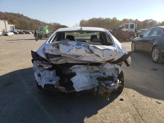 Photo 8 VIN: 5NPD84LF5HH038162 - HYUNDAI ELANTRA 