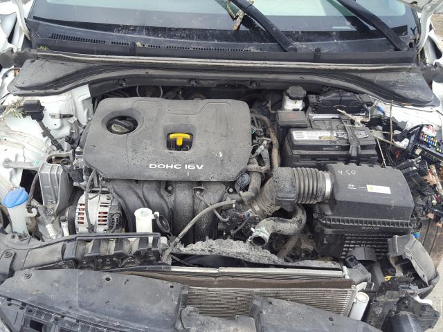 Photo 6 VIN: 5NPD84LF5HH040347 - HYUNDAI ELANTRA SE 