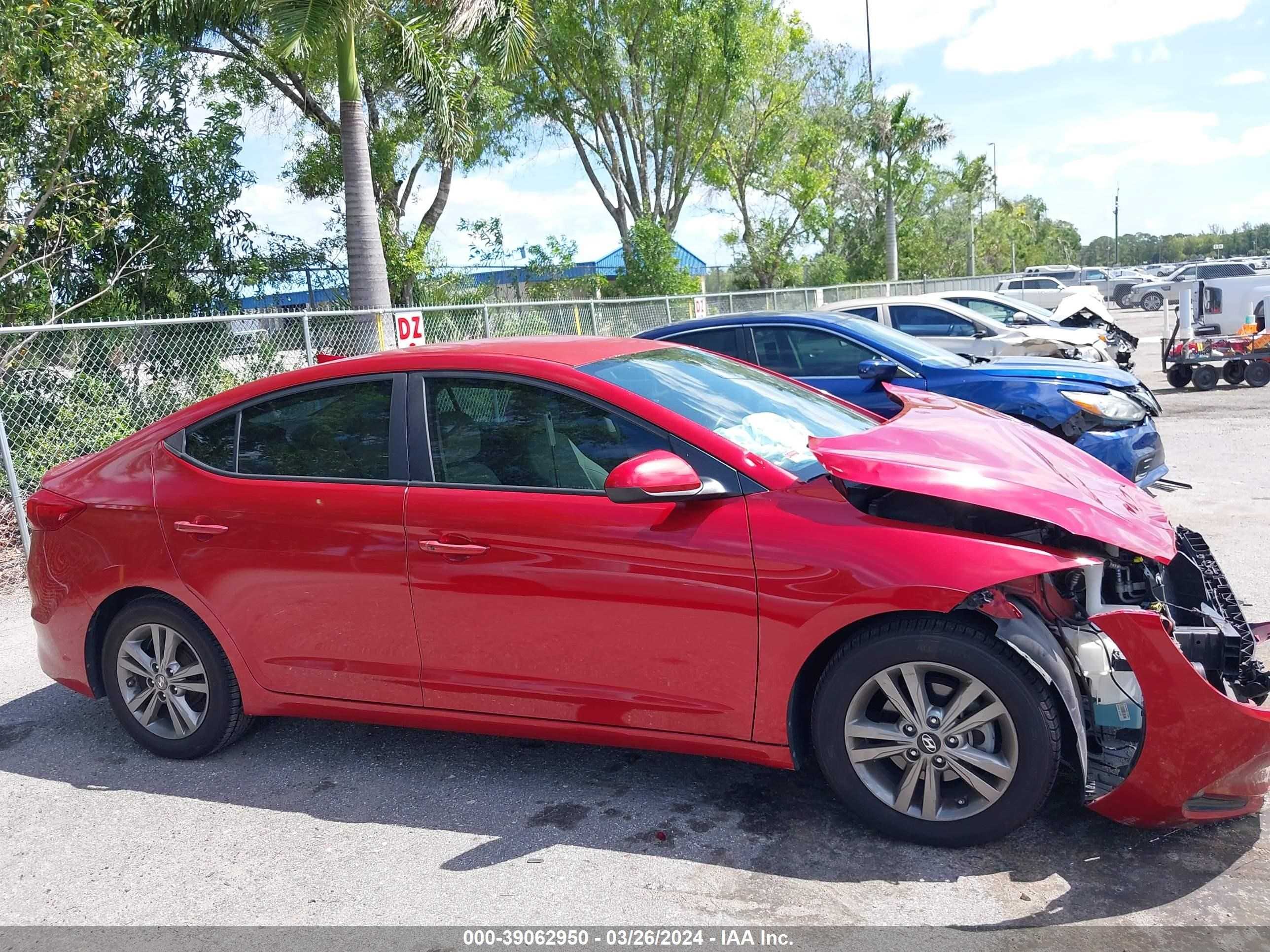 Photo 13 VIN: 5NPD84LF5HH042714 - HYUNDAI ELANTRA 