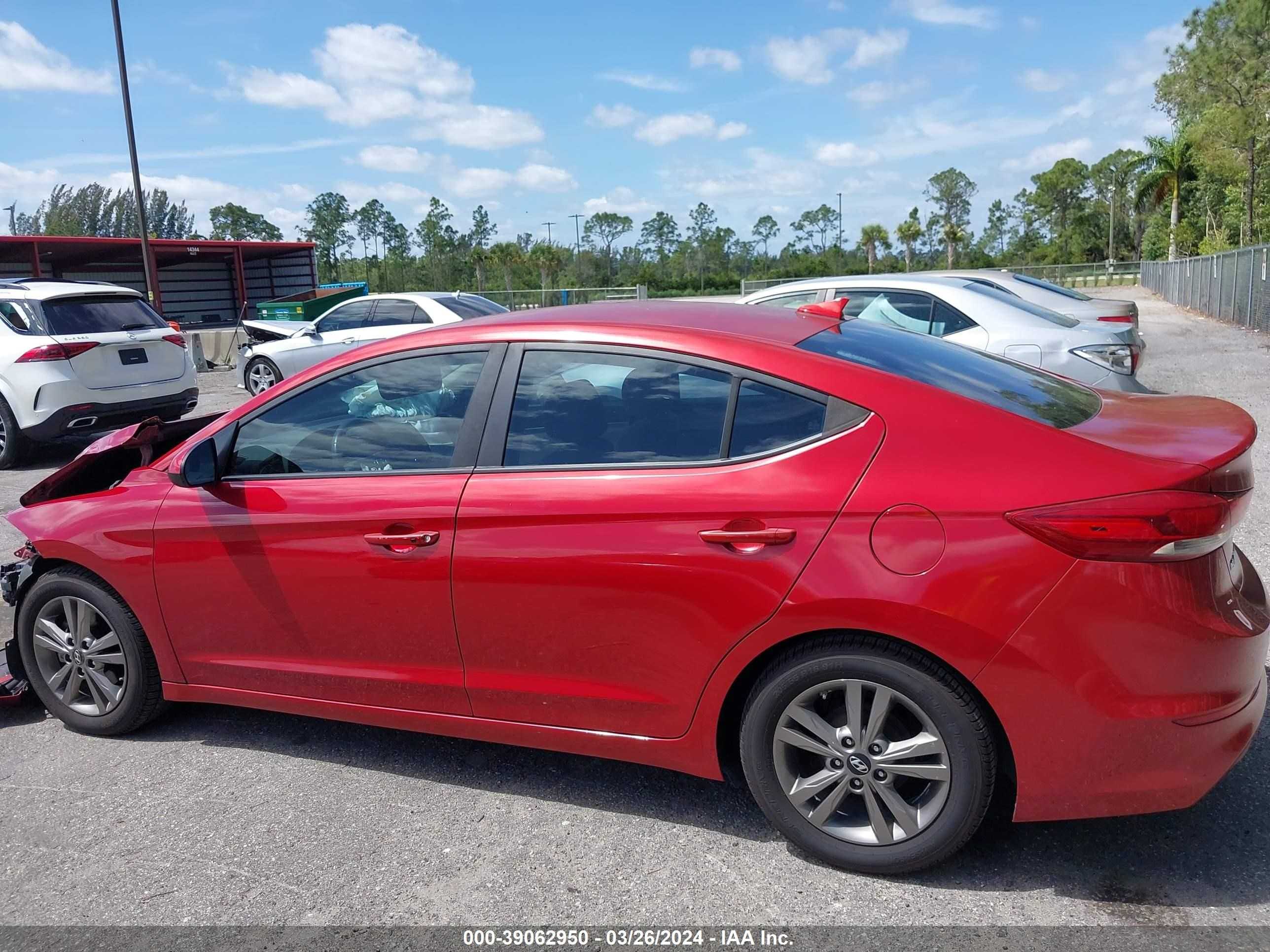 Photo 14 VIN: 5NPD84LF5HH042714 - HYUNDAI ELANTRA 